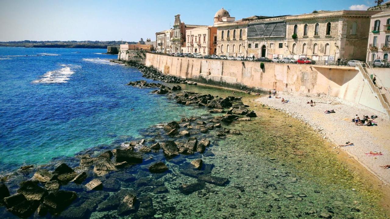 Incantevole Appartamento In Palazzo Storico Ortigia Syrakus Exterior foto