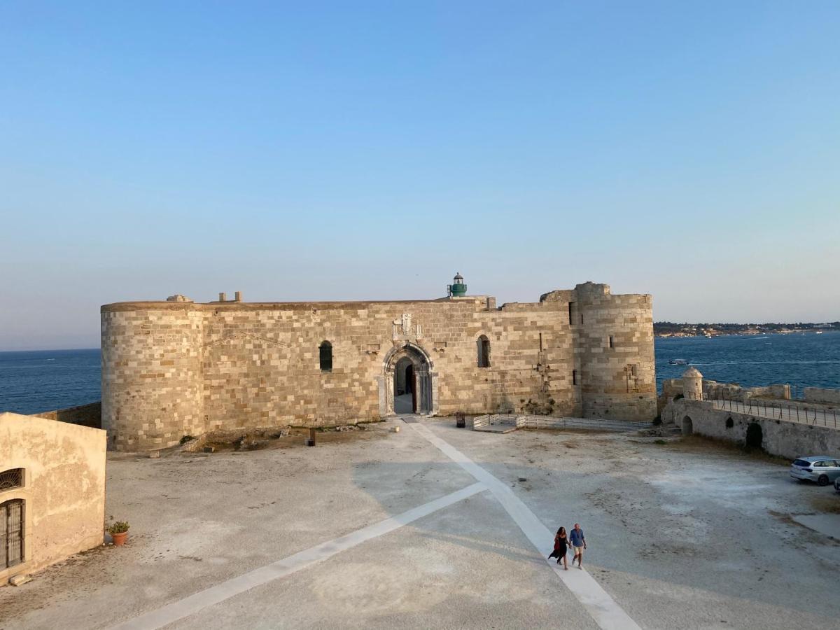 Incantevole Appartamento In Palazzo Storico Ortigia Syrakus Exterior foto