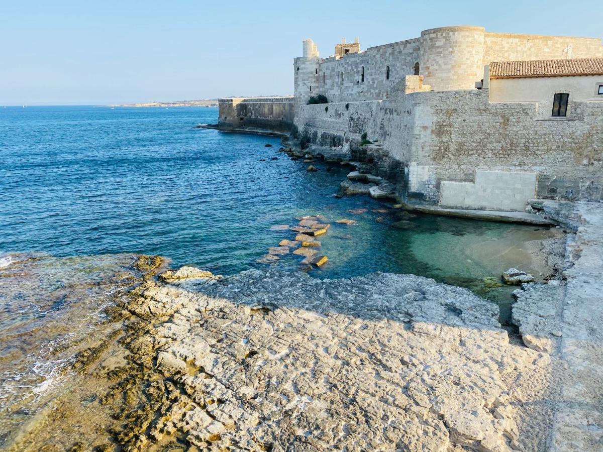 Incantevole Appartamento In Palazzo Storico Ortigia Syrakus Exterior foto