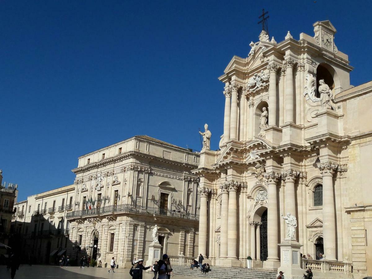 Incantevole Appartamento In Palazzo Storico Ortigia Syrakus Exterior foto