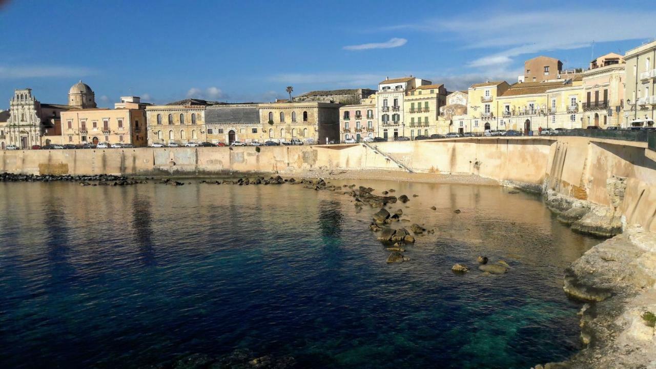 Incantevole Appartamento In Palazzo Storico Ortigia Syrakus Exterior foto