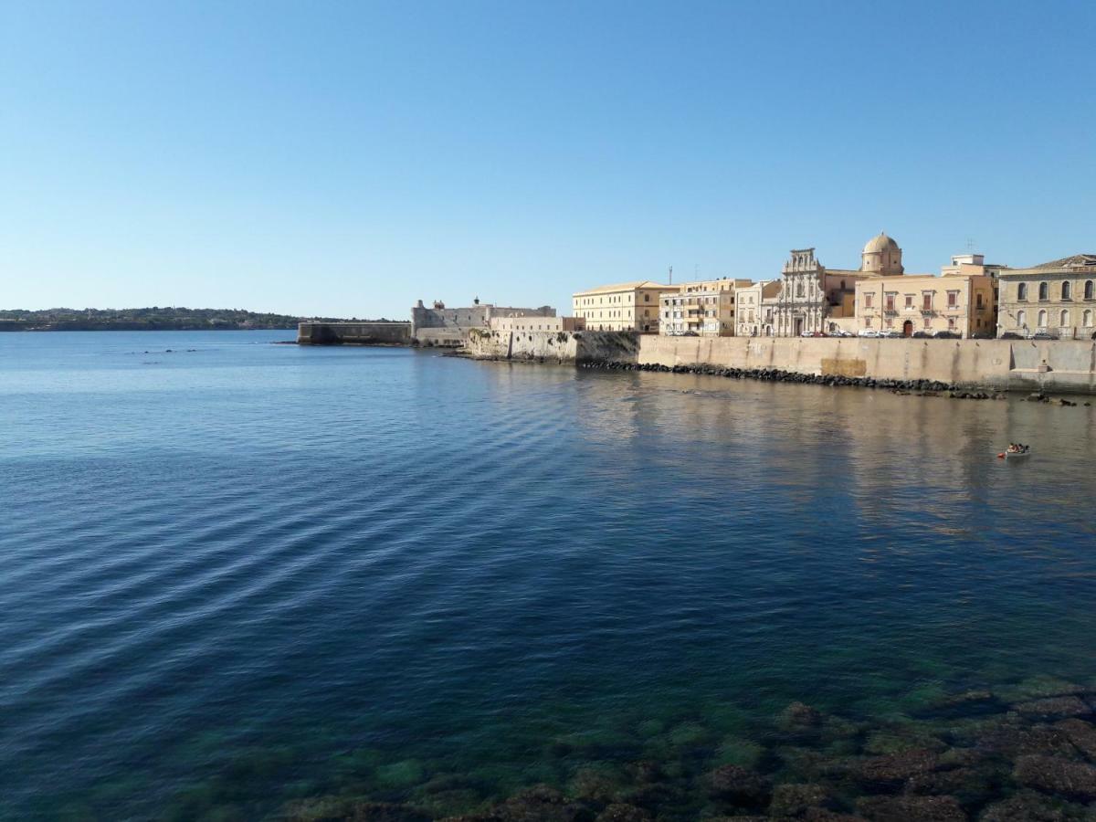 Incantevole Appartamento In Palazzo Storico Ortigia Syrakus Exterior foto