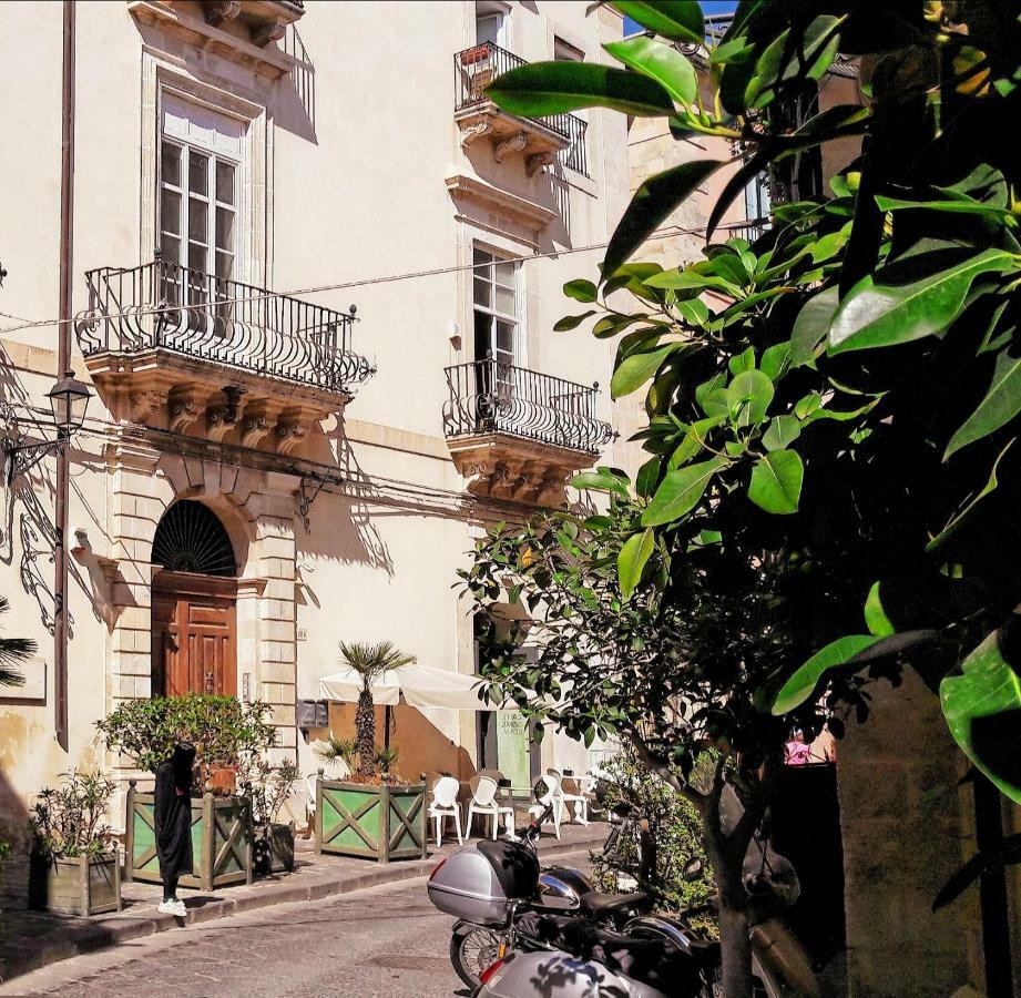 Incantevole Appartamento In Palazzo Storico Ortigia Syrakus Exterior foto